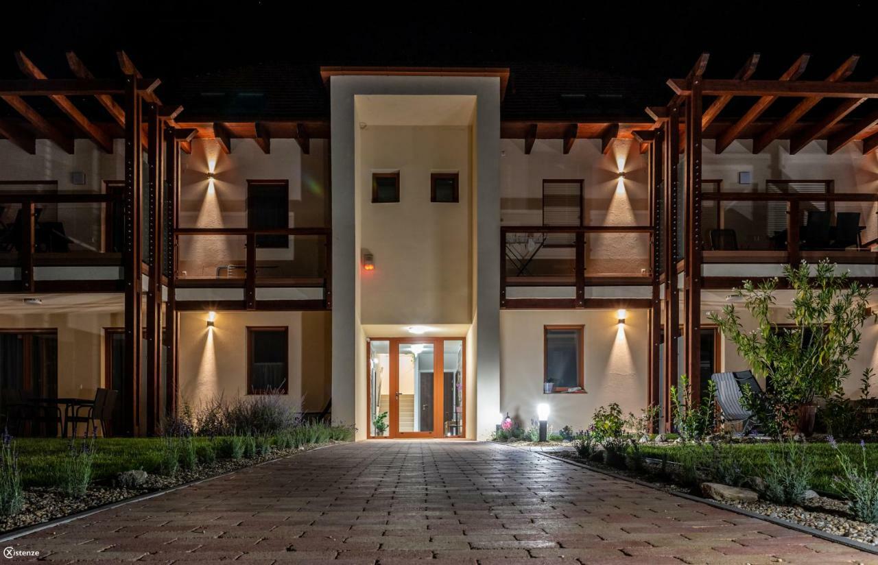 Aranymandula Apartmanok بالاتوناكالي المظهر الخارجي الصورة